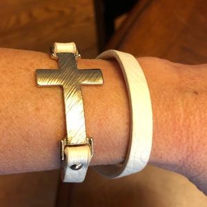 3 for $15 SALE Adorable Adjustable wrap bracelet. Like new!